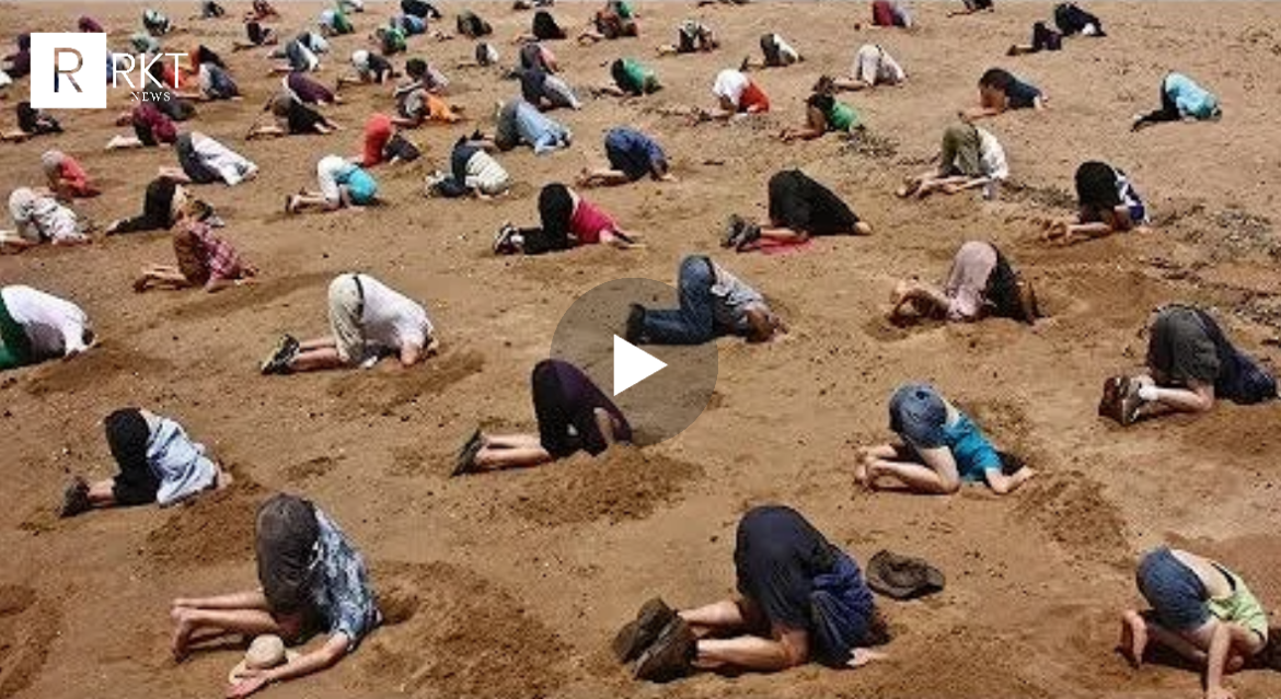 Njerëz të ngulur me kokë në plazhë, Nëse nuk do të filmoheshin askush nuk do t’i besonte..(VIDEO)