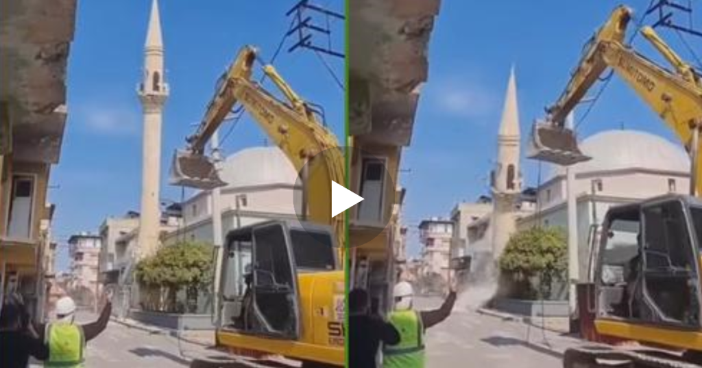 Prishja e xhamisë së dëmtuar në Turqi nuk po shkon saktësisht sipas planit, Shiko cfar ndodhi..VIDEO
